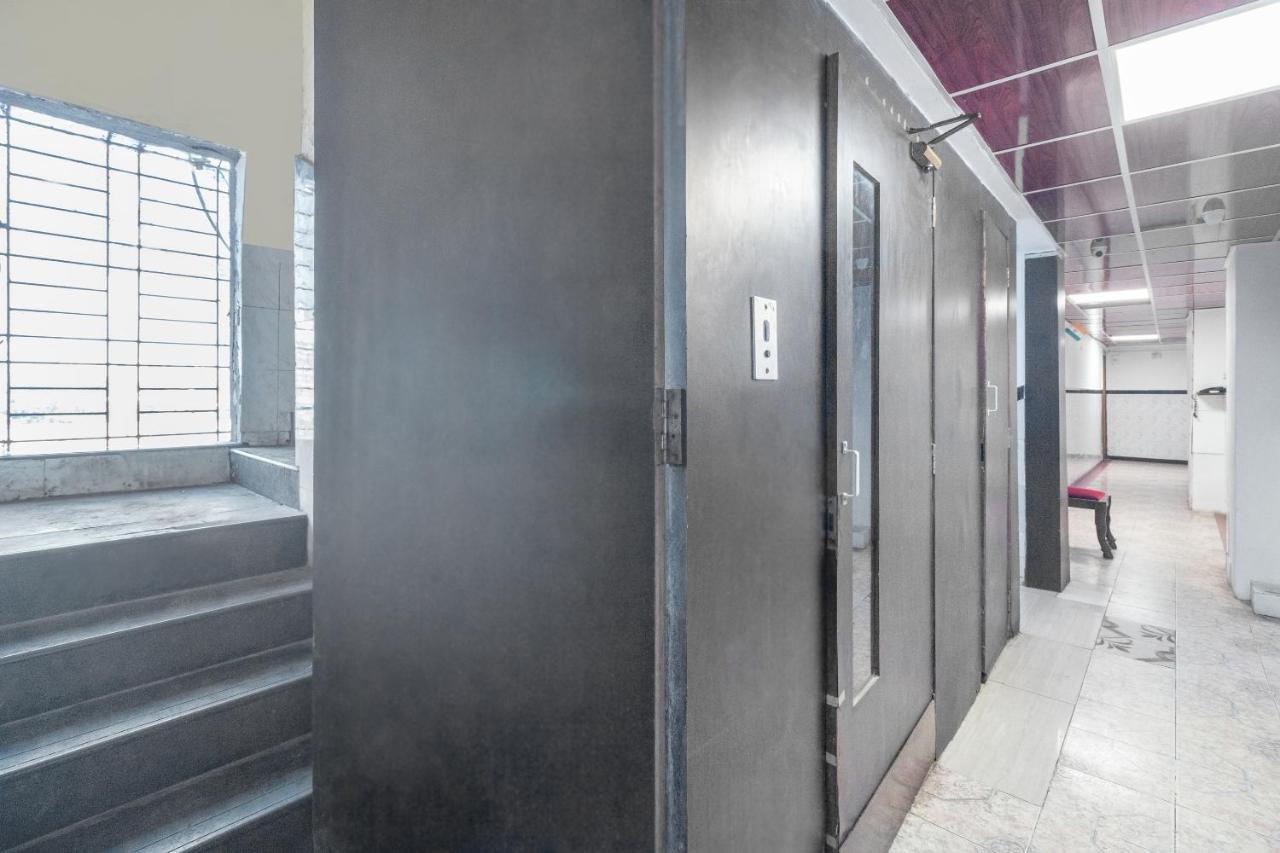 Oyo 71397 Hotel Guru Mumbai Exterior photo